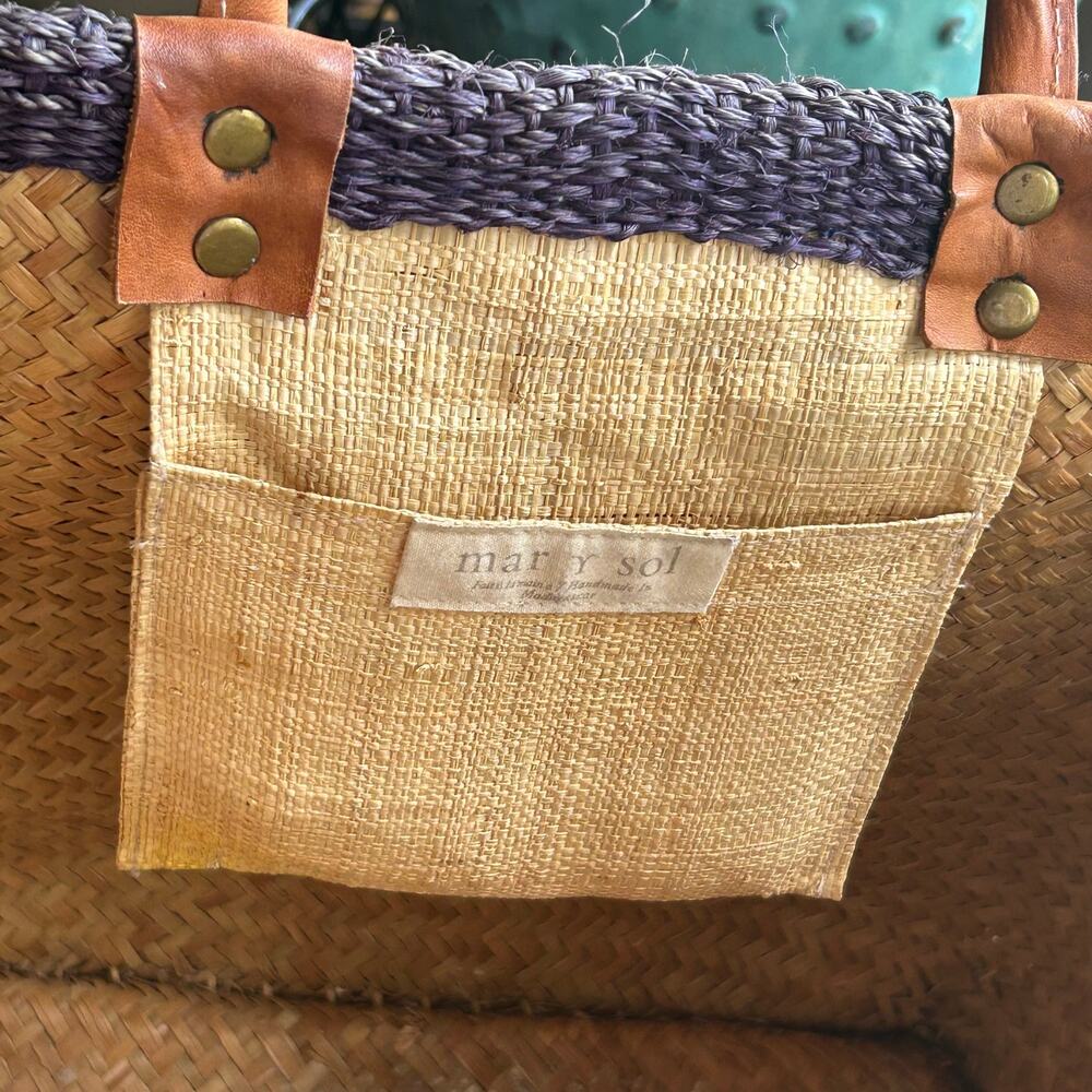 Mar Y Sol navy and cream jute Rafia straw bag leather handles pom-poms beach - Picture 6 of 13